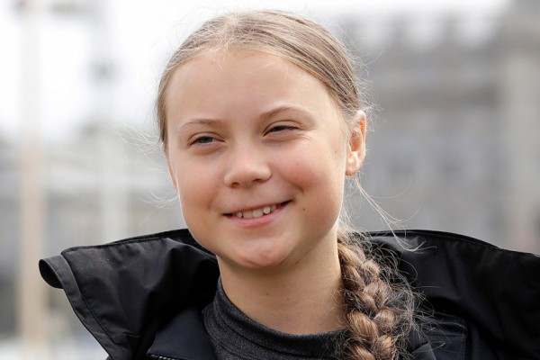 Грета Тунберг хочет добраться из США в Европу без самолета. Ей предложили плыть на дельфинах