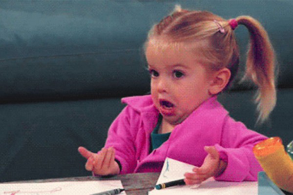 Идем на рекорд: на жилом доме в Киеве разместили более 100 рекламных вывесок