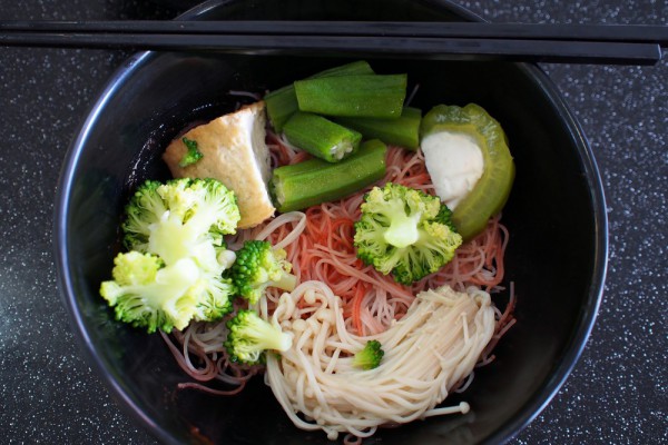 Соба, удон, фунчоза: заведения с вок лапшой в Киеве