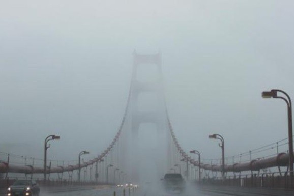 Столицу накрыл туман, который продлится до завтрашнего дня