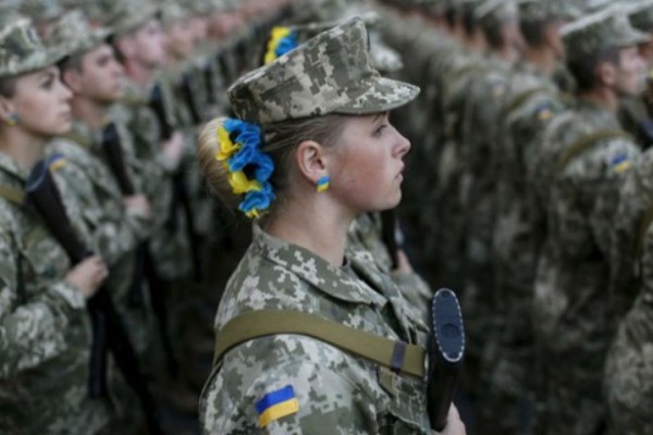 В Украине хотят отменить военный призыв