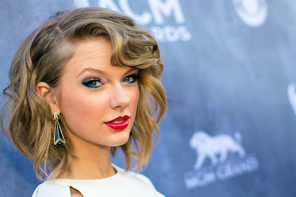 Певица Тейлор Свифт неожиданно побила рекорд Майкла Джексона