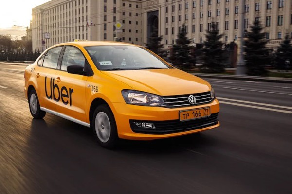 В Германии суд запретил работу популярного сервиса такси Uber