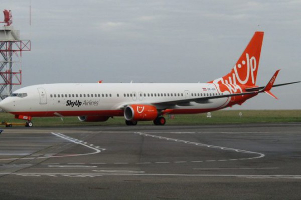 Из аэропорта Борисполь в Тбилиси не смог вылететь самолет SkyUp из-за двух поломок самолета