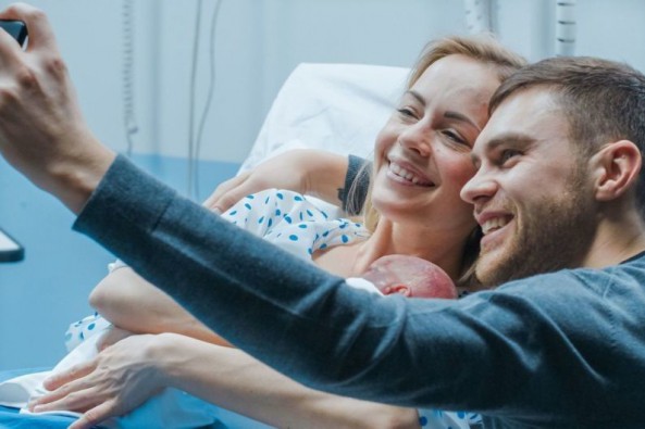 Никаких поборов: в Украины запретят брать деньги за роды и кесарево