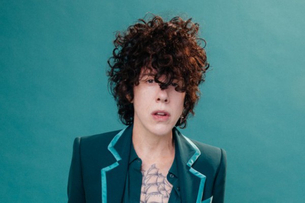 В Киев вернется артистка LP с новым концертным туром