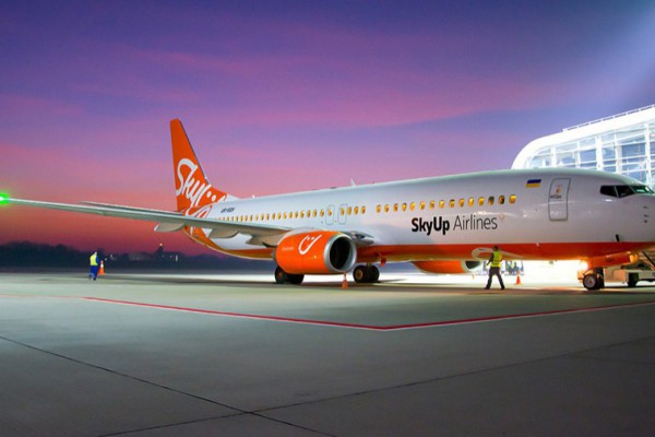 SkyUp Airlines приостанавливает полеты в ОАЭ