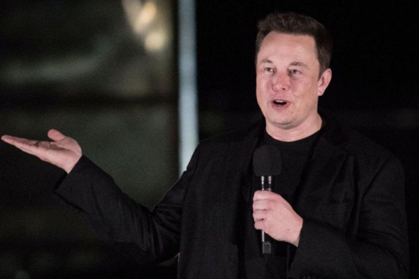 Илон Маск выпустил собственную танцевальную песню