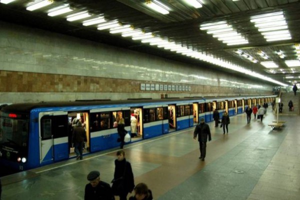 В столичном метро рассказали,  как долго еще будут действовать жетоны