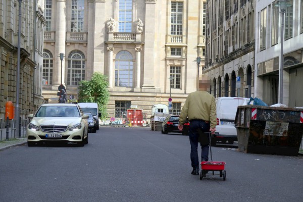 Немецкий художник создал несуществующую пробку в Google Maps