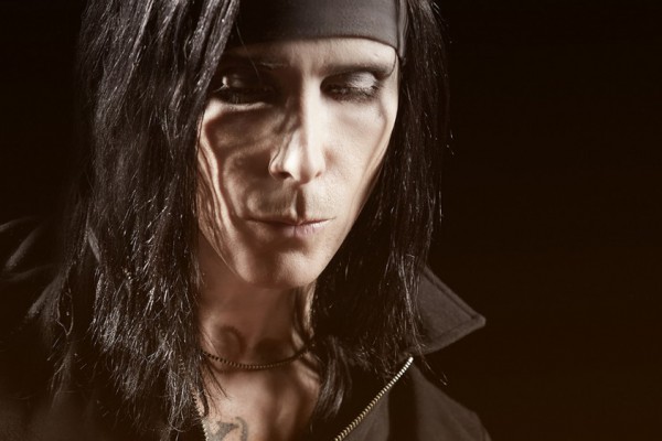 IAMX едет в Украину с акустическим туром