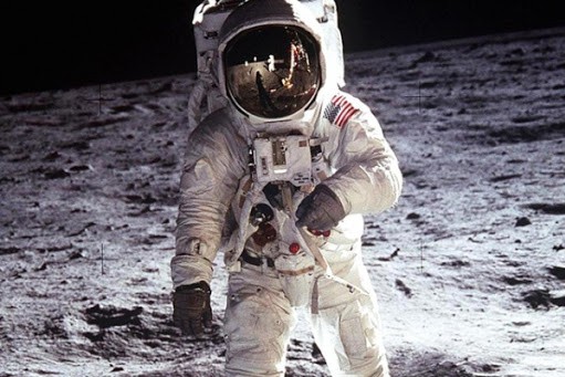 Американский астронавт решил отправиться в космос на самодельной ракете, но все закончилось трагически