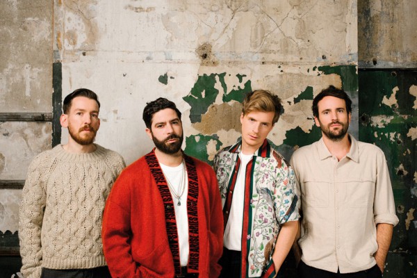 Группа Foals представила клип, посвященный коронавирусу