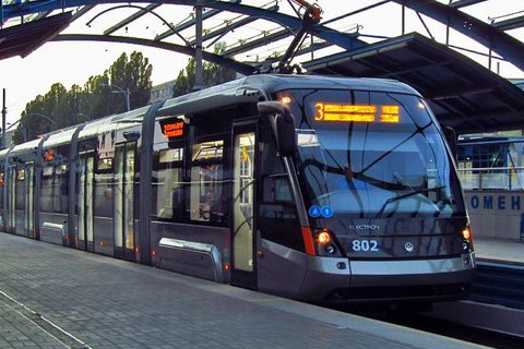 В Киеве хотят продлить борщаговский скоростной трамвай до станции метро «Дворец спорта»