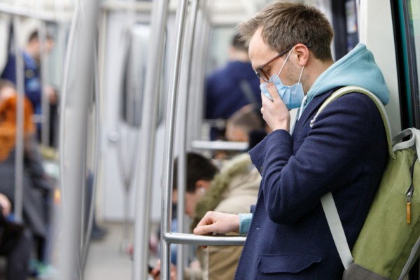 Карантин в Киеве: пассажиров в общественный транспорт будут пускать только в масках