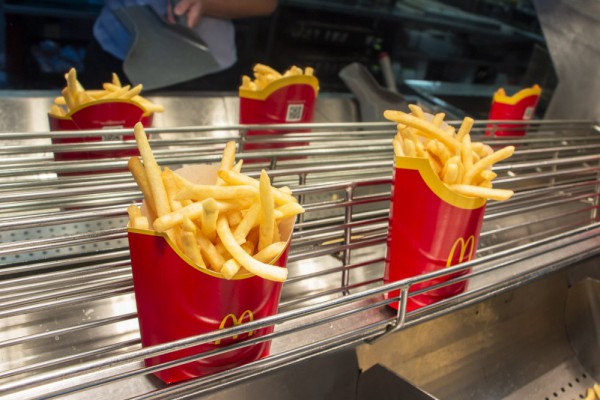 McDonald’s изменила логотип, чтобы вдохновить людей во время пандемии коронавируса