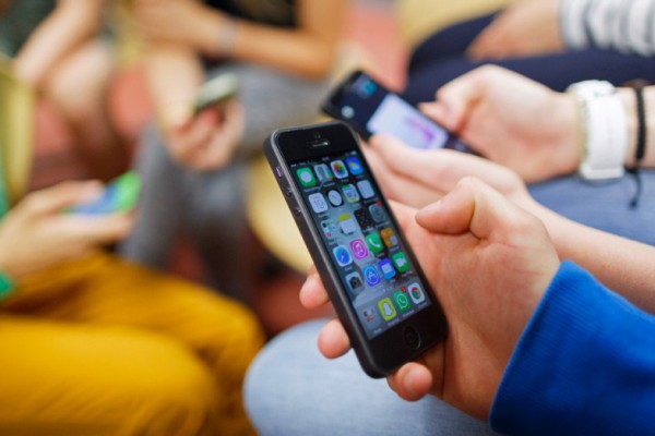 В США из-за коронавируса отслеживают перемещение жителей страны с помощью смартфонов