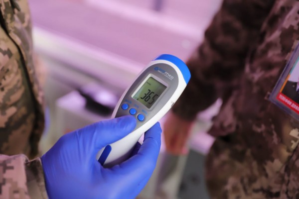 Обязательная проверка: при въезде в Киеве водителям и пассажирам будут измерять температуру