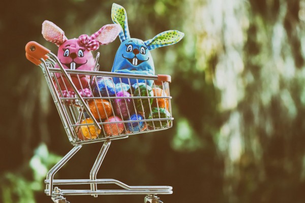 Праздник без забот: где заказать пасхальную корзину с доставкой на дом в Киеве