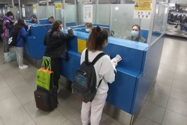 За последние сутки с помощью спецрейсов в Украину вернулись еще 400 человек