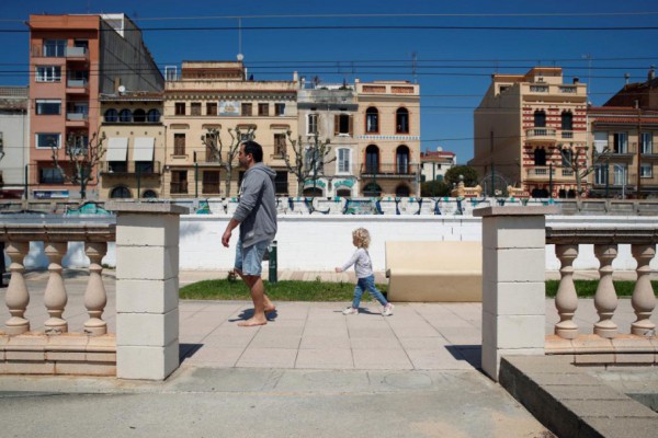 В Испании после 50-дневного запрета разрешено гулять на улицах и заниматься спортом