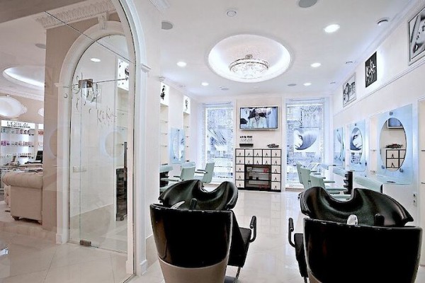 В Киеве парикмахерские и салоны будут работать по новым правилам