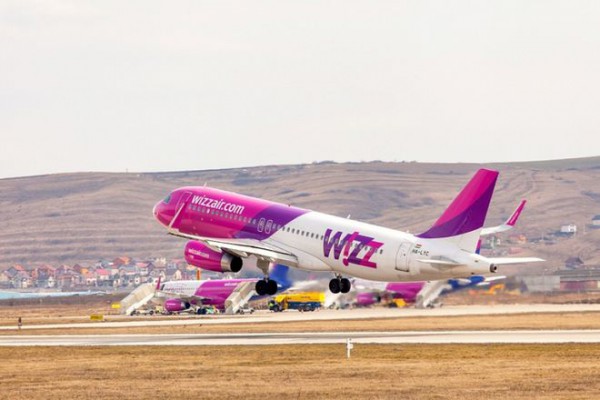 Уже в этом месяце международные авиакомпании возобновляют рейсы из Украины