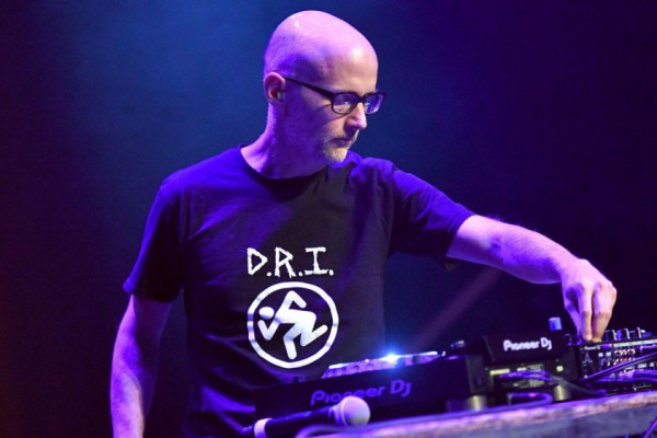 Включаем музыку: диджей Moby выпустил новый студийный альбом All Visible Objects