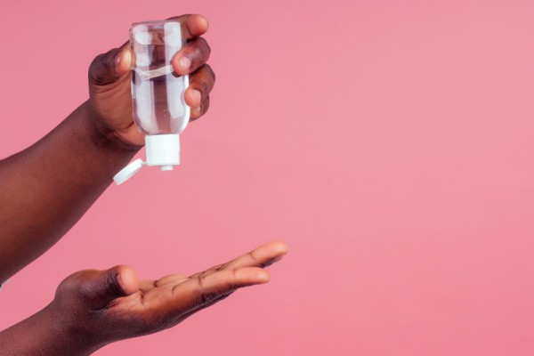 Нужно ли пользоваться санитайзером после коронавируса?