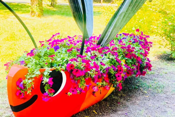 В одном из парков Киева появился сказочный герой по мотивам детских рисунков: фото