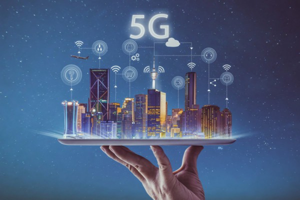 Великобритания попросила Японию помочь со строительством сети 5G