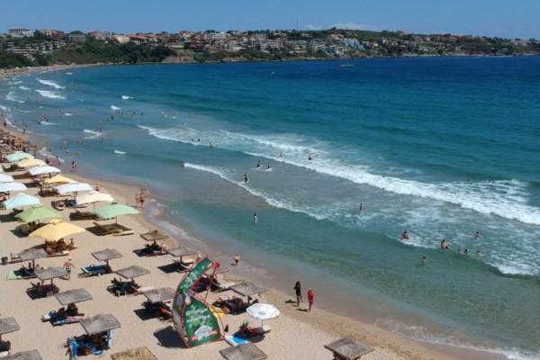 Болгария теперь впускает украинцев без теста на коронавирус