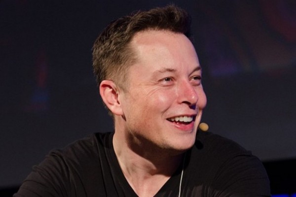 Илон Маск пошутил про захваченный автобус в Луцке