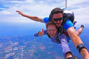 Все, что вы хотели знать о прыжке с парашютом: где прыгнуть в Киеве