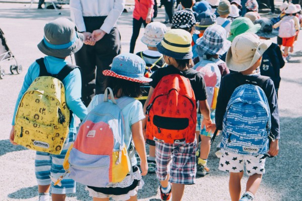 В Украине разрешили открыть детские лагеря: где и при каких условиях