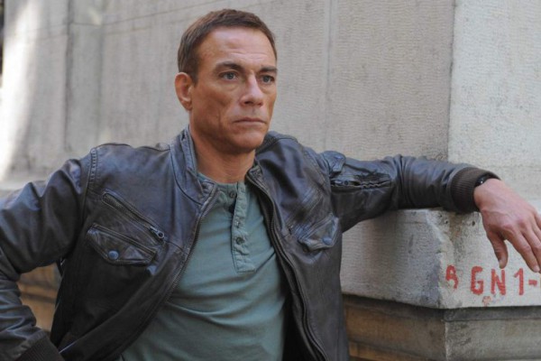 Жан-Клод ван Дамма заметили на съемках в Дарницком районе Киева. Фото