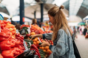 Вкусно и атмосферно: 5 лучших продуктовых рынков Киева