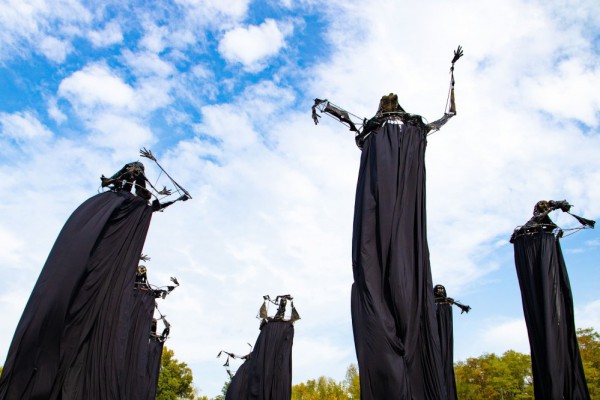 На территории Бабьего Яра открыли аудиовизуальную инсталляцию. Фото