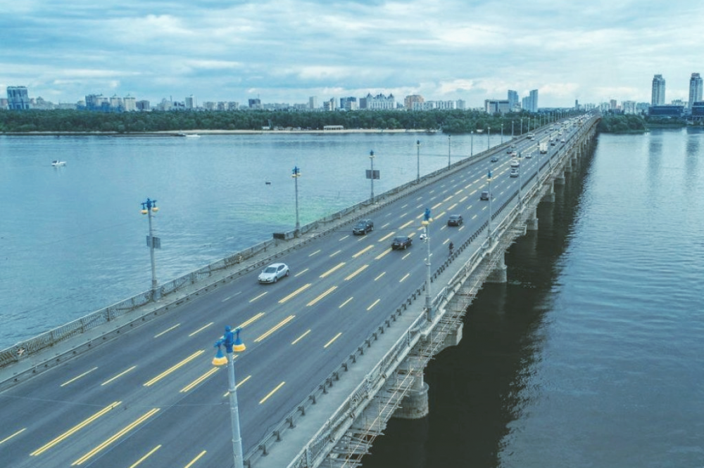 Мост патона в киеве фото. Мост им Патона в Киеве. Мост Патона через Днепр в Киев. Мост Патона в Москве.