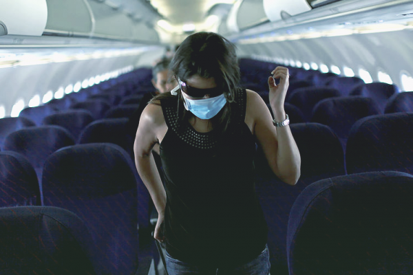 МАУ с понедельника разрешит не использовать маски некоторым категориям пассажиров