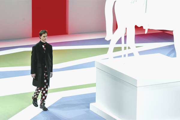 На аукционе Sotheby’s выставили  на продажу арт-объекты, созданные модным домом Prada