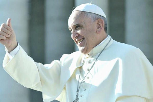 Папа Римский поддержал однополые пары и призвал узаконить их союзы