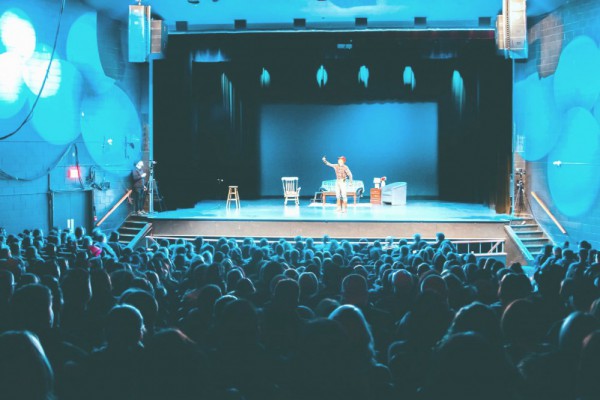 Культурный вечер: где и когда киевские театры покажут онлайн-выступления