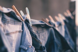 Slow fashion: 5 советов, как составить гардероб, заодно спасая планету