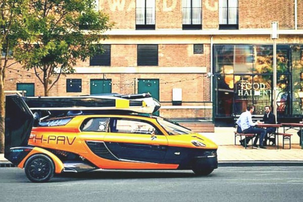 В Нидерландах разрешили передвигаться по городу на летающем автомобиле. Фото и видео