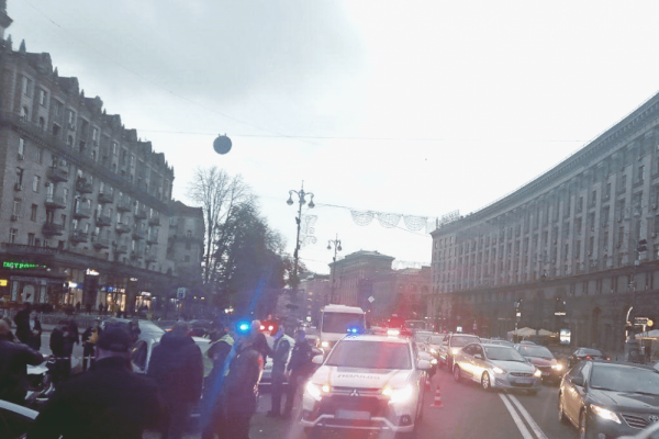 На Майдане Независимости произошло масштабное ДТП: что известно. Видео