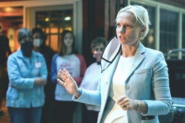 Впервые в Конгресс США попала украинка: что известно о Виктории Спартц