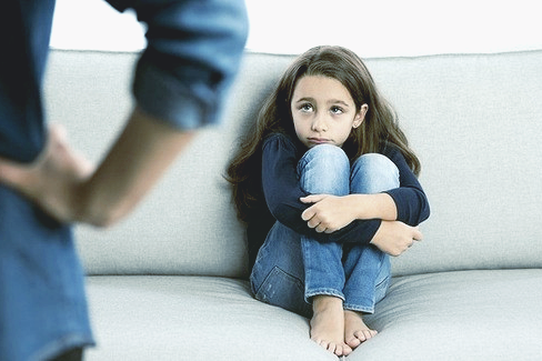 В Шотландии законом запретили шлепать детей в «воспитательных» целях