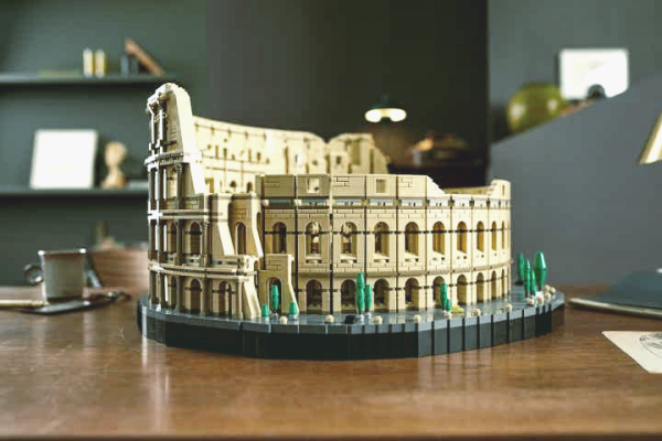 Lego выпустила свой самый большой конструктор в виде римского Колизея