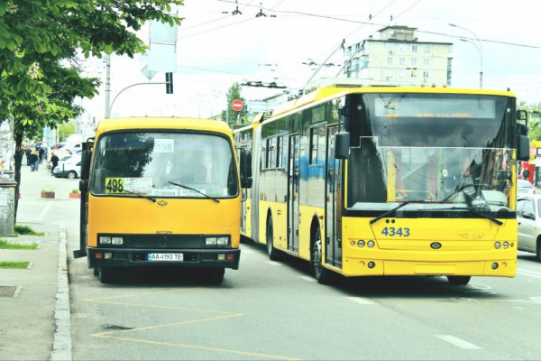 Камеры видеофиксации начнут следить за полосами общественного транспорта в Киеве